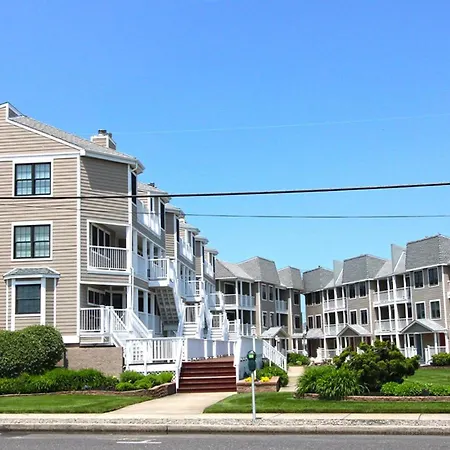 Capers 103 Apartment